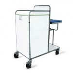 Carrello chiuso in laminato, con ante frontali, 3 ripiani più top e 2 portasacchi.