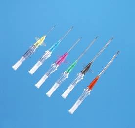 AGO CANNULA BD INSYTE-W™ – 1 via – con ali – Conf. 50 pz.
